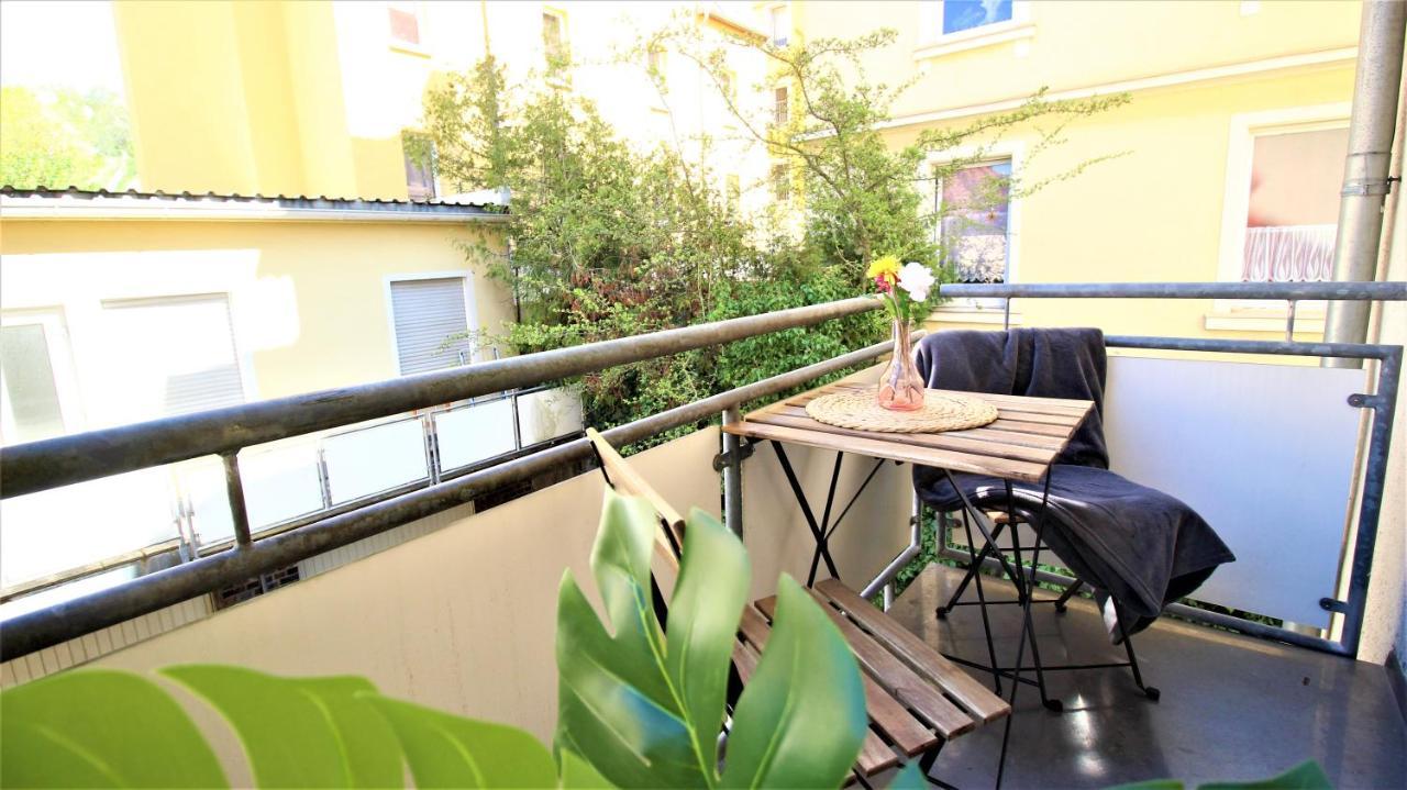 Homie Stay Schiestlstrasse - Moderne Altbauapartments, Nahe Stadtzentrum & Weinberge Wurzburg Exterior photo